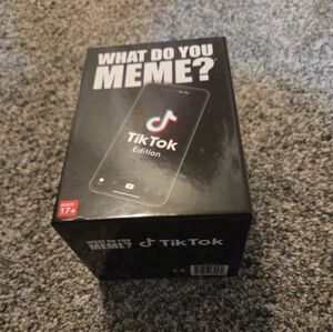 WHAT DO YOU MEME? TIKTOK Edition 100% COMPLETE 2020 PARTY GAME
